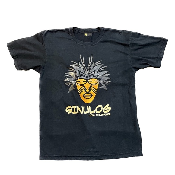 Vintage 90's Sinulog Cebu Philippines Tribal Foil Souvenir Tee Size Large - Picture 1 of 3